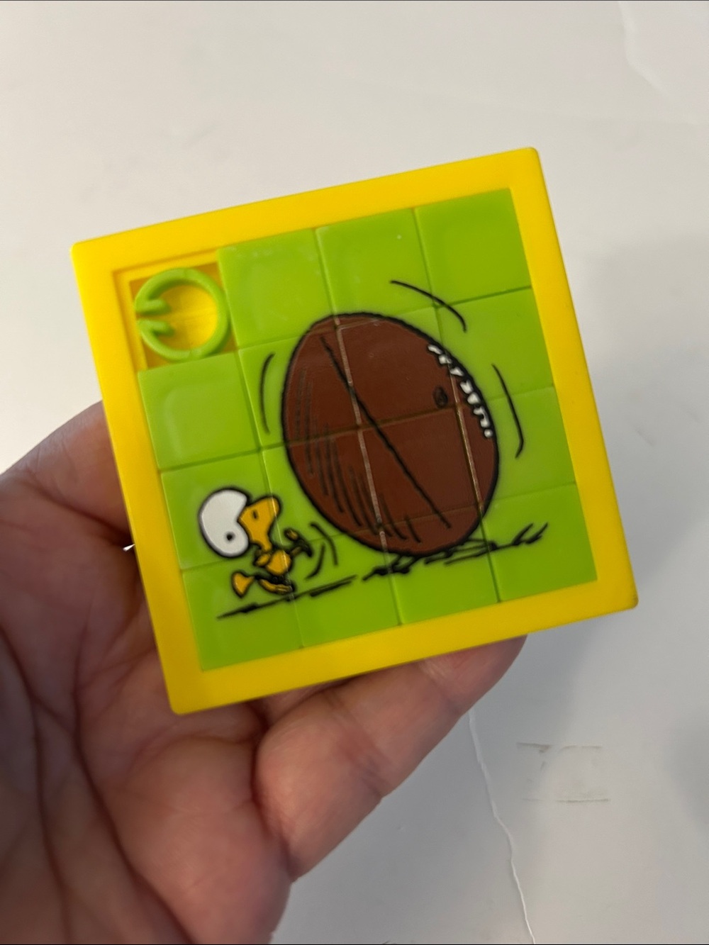 🟢 Peanuts Puzzle Tile Woodstock and a football NEW